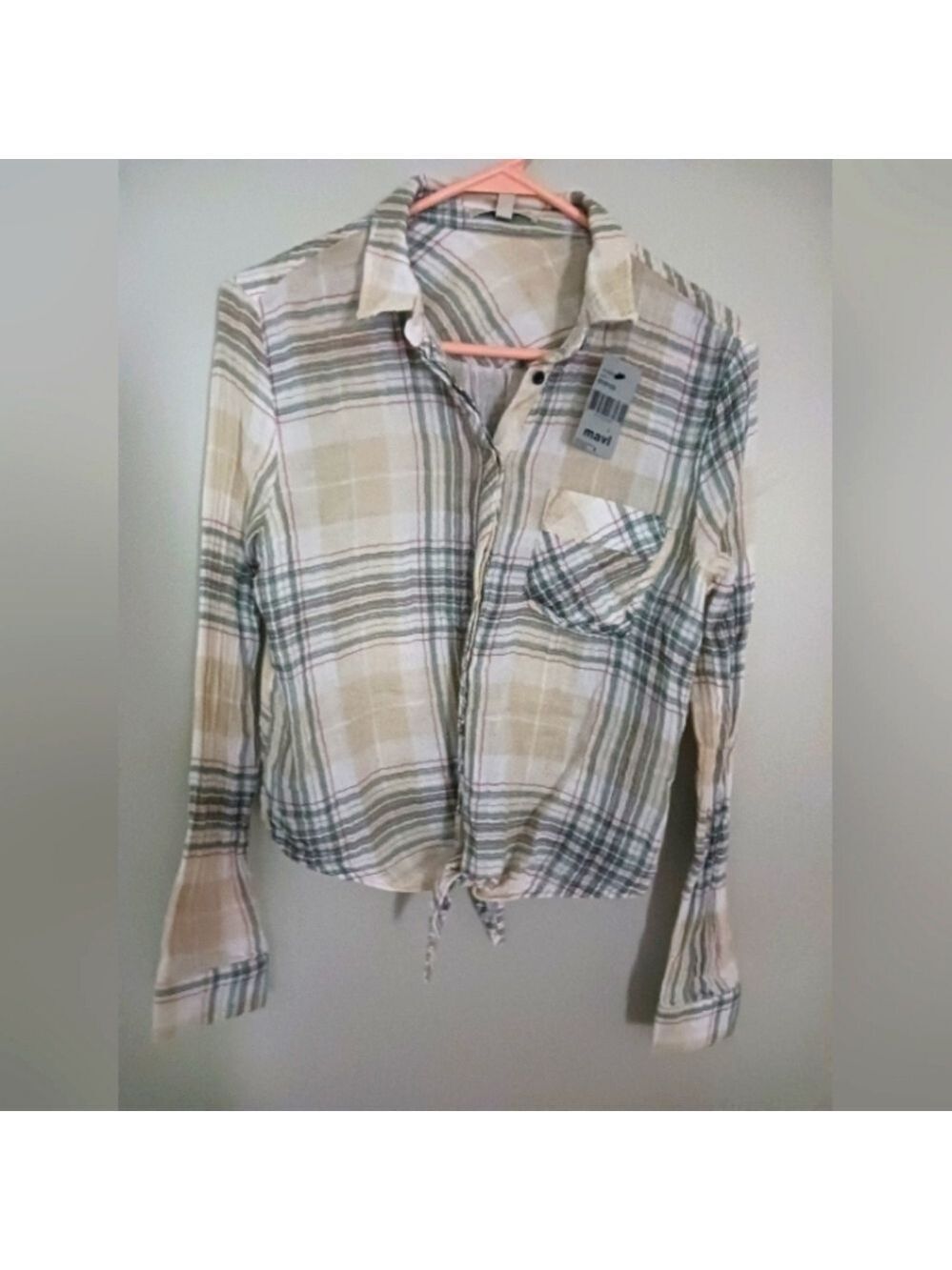 Mavi Women's Host Pick NWot Plaid Front tie Button down shirt. SIZE S